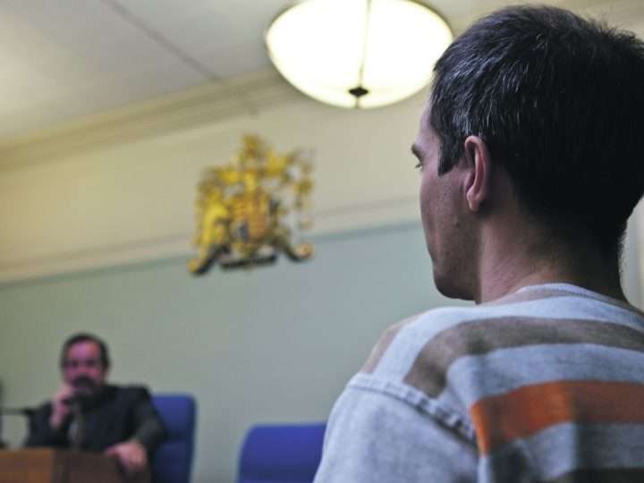 Lay Observers criticise court cells